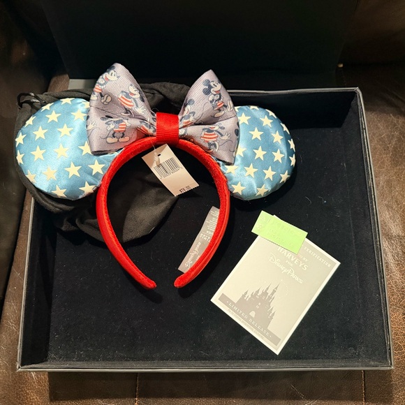 Disney Parks Designer Collection – Limited Release Harvey’s Minnie Ears